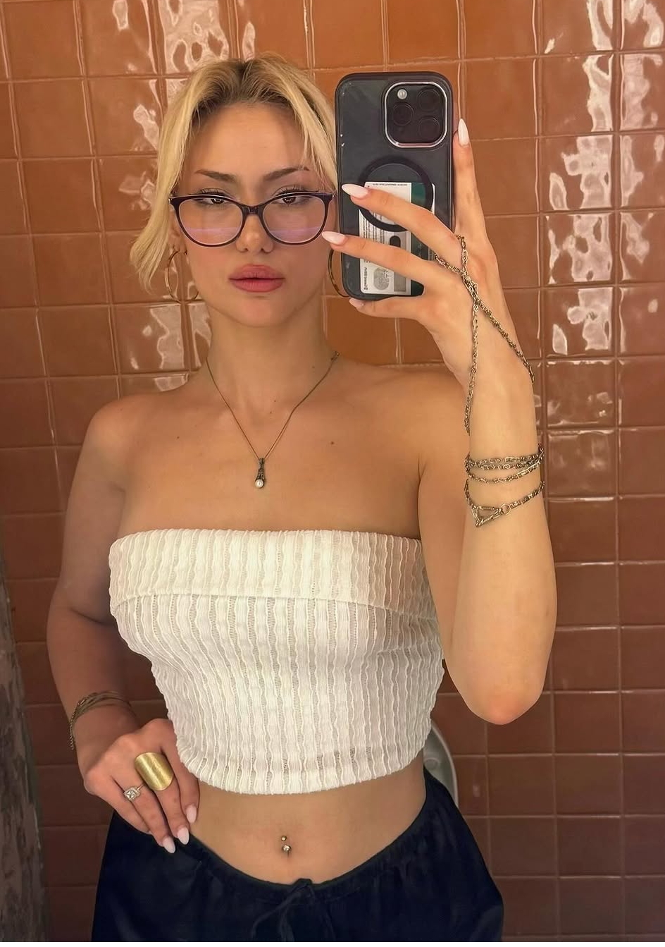 Anaçlı Anal Bayan Escort Açelya