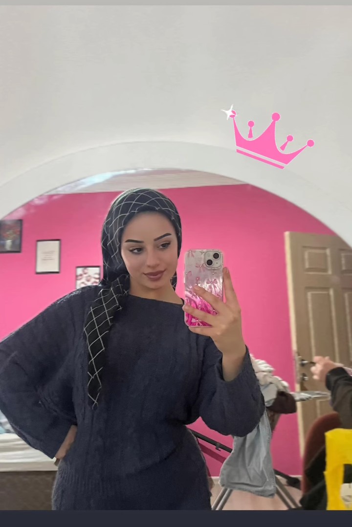 Kızılcık Başarıyı Elde Etmiş Kadın Escort Eda