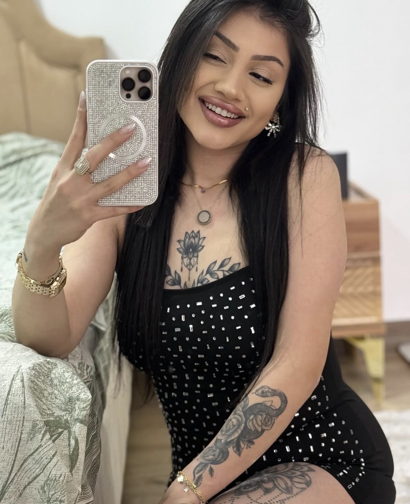 Bereket Başarıya Odaklanmış Kadın Bayan Escort Melek